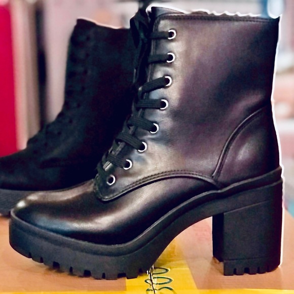 NEW Bamboo Regal Black Lug Sole Heeled Combat Boot - Picture 7 of 8